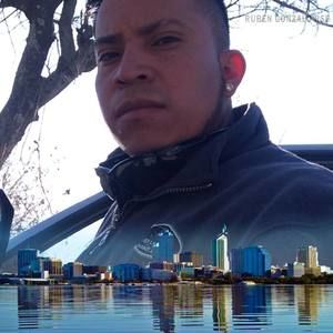 Meet your Posher, Enrique